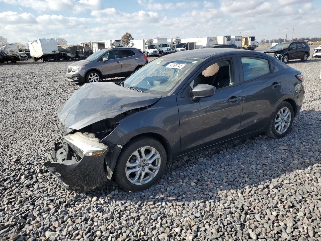 2017 TOYOTA YARIS