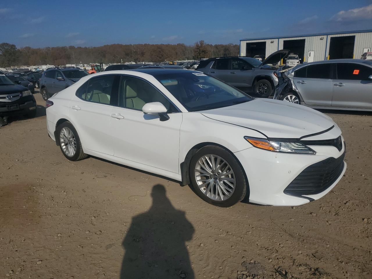 2018 TOYOTA CAMRY
