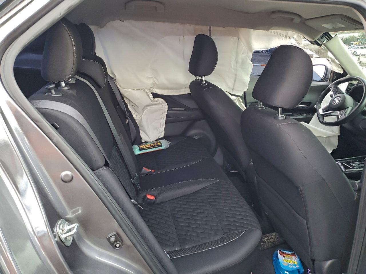2021 NISSAN KICKS