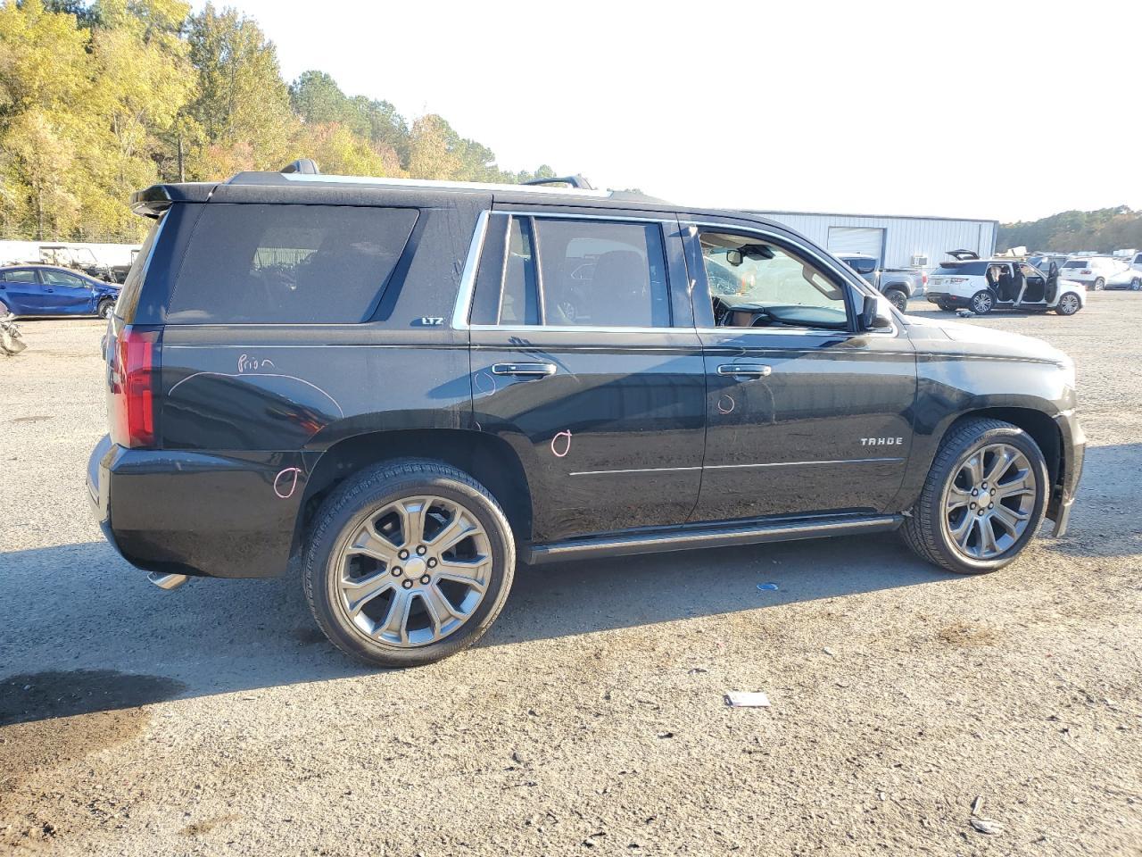 2015 CHEVROLET Tahoe