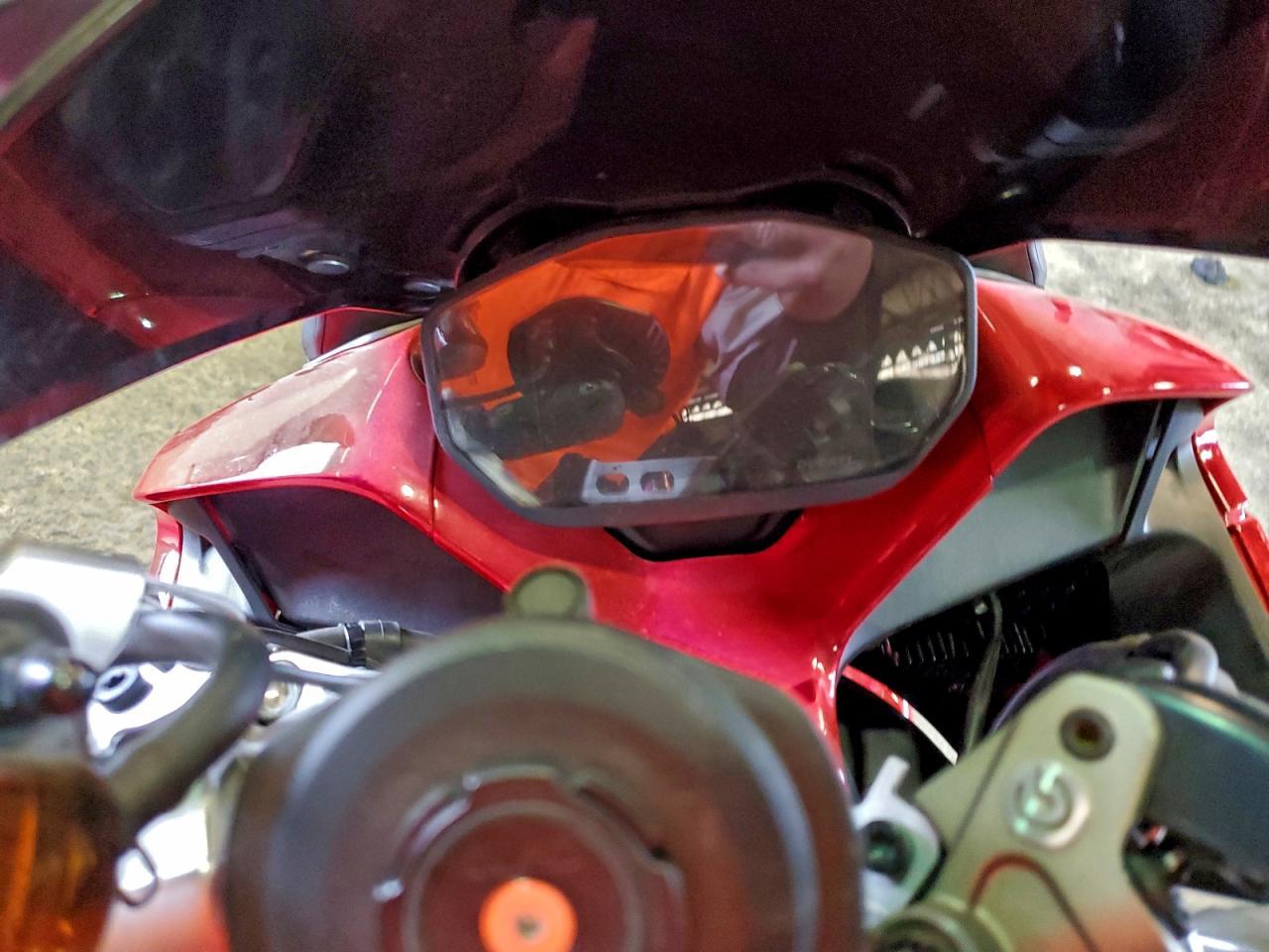 2024 DUCATI Supersport
