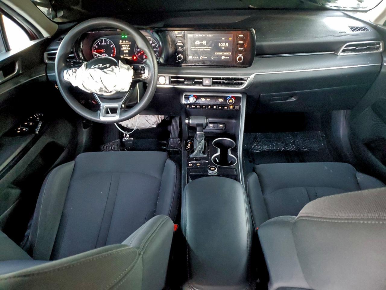 2022 KIA K5