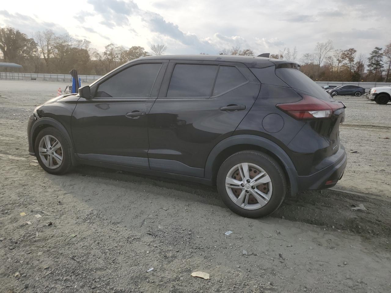 2021 NISSAN KICKS