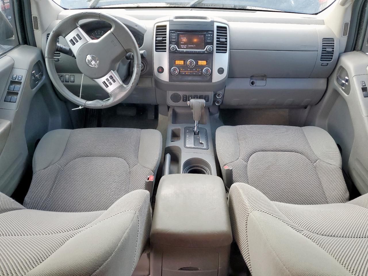 2015 NISSAN Frontier