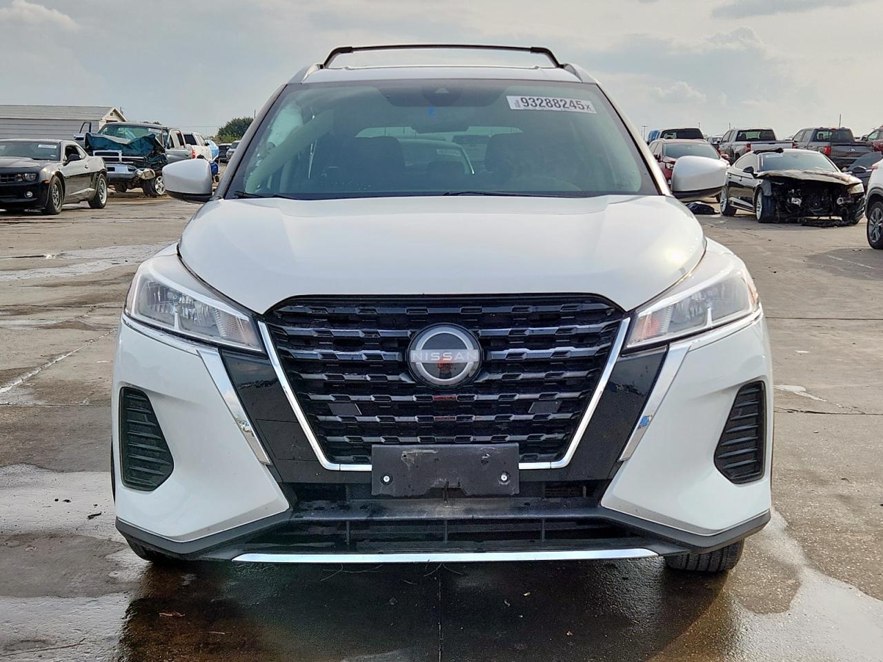 2022 NISSAN KICKS