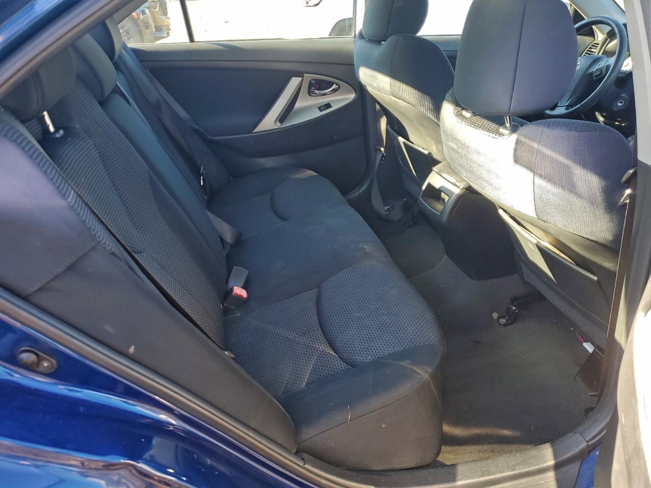 2011 TOYOTA CAMRY