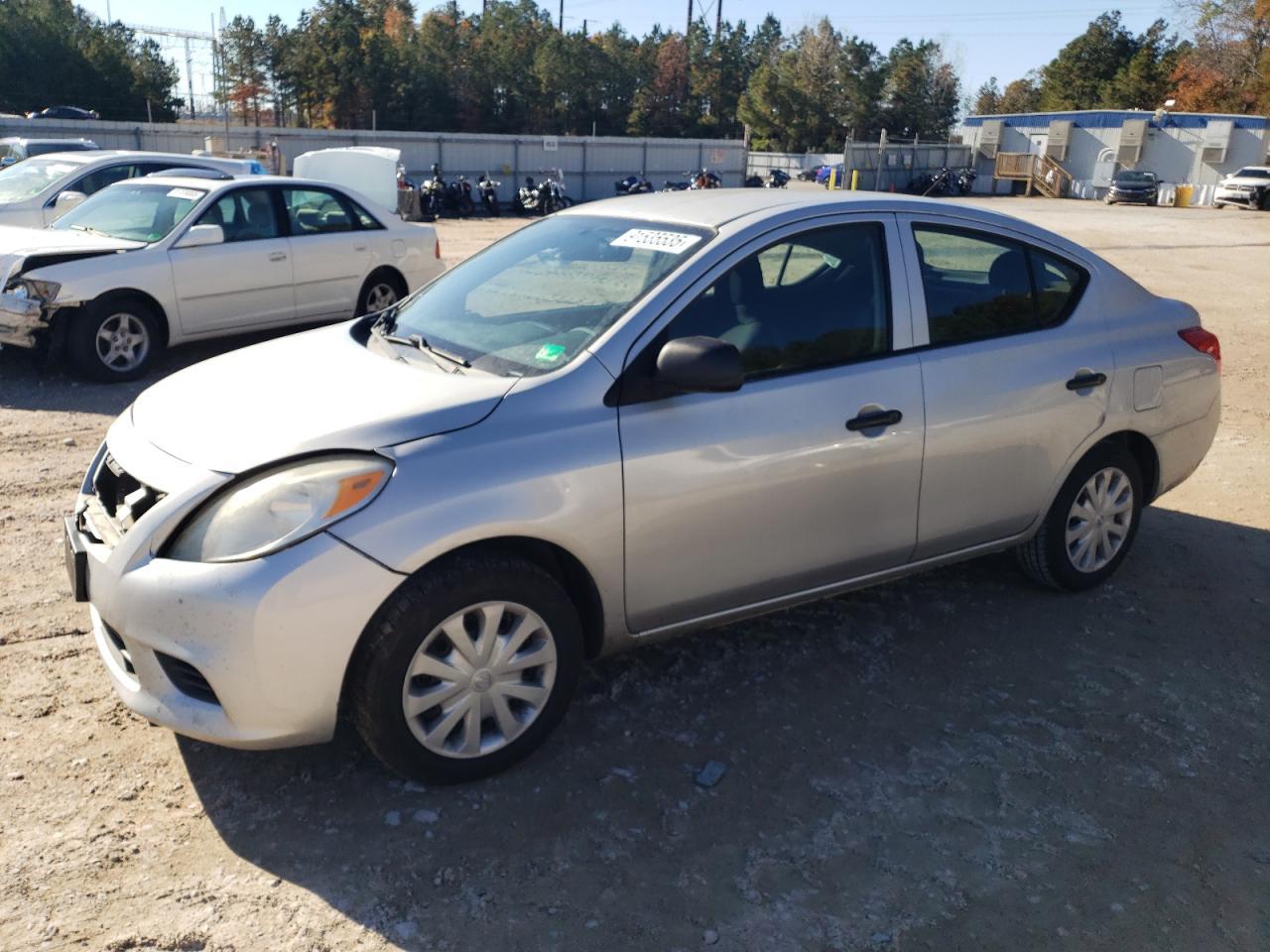 2013 NISSAN VERSA