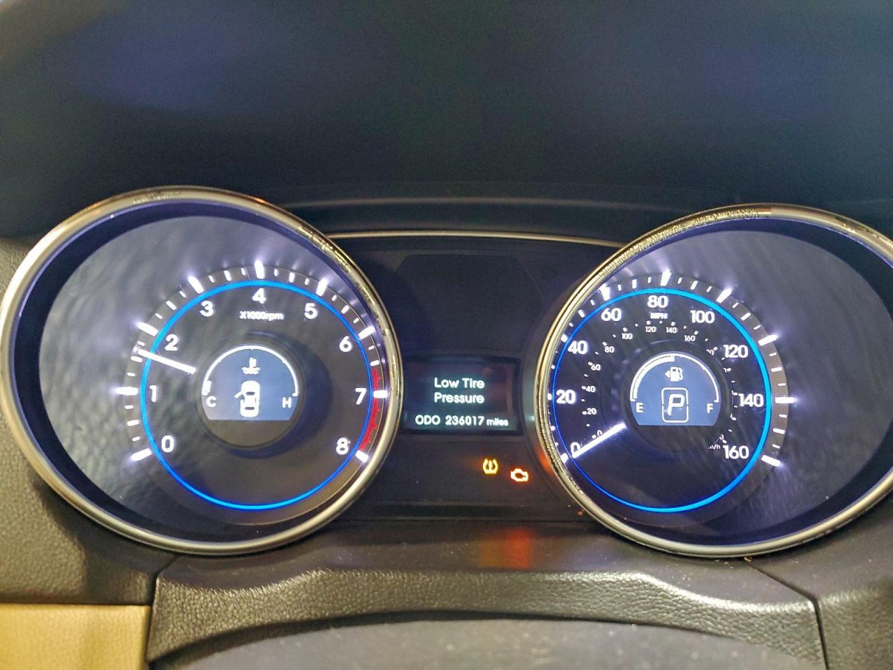 2011 HYUNDAI SONATA