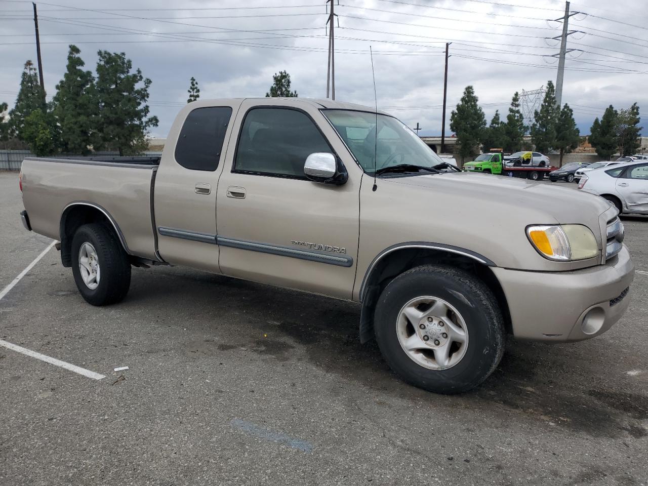2004 TOYOTA TUNDRA