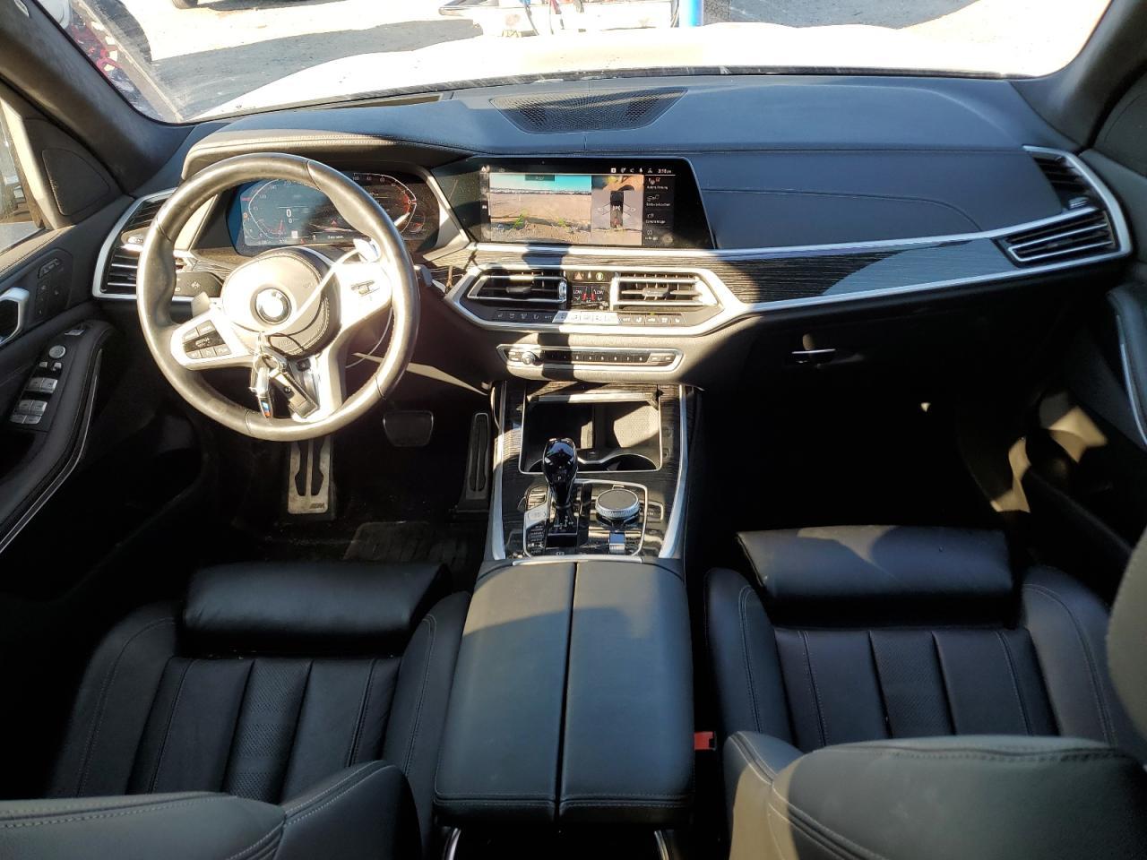 2022 BMW X7