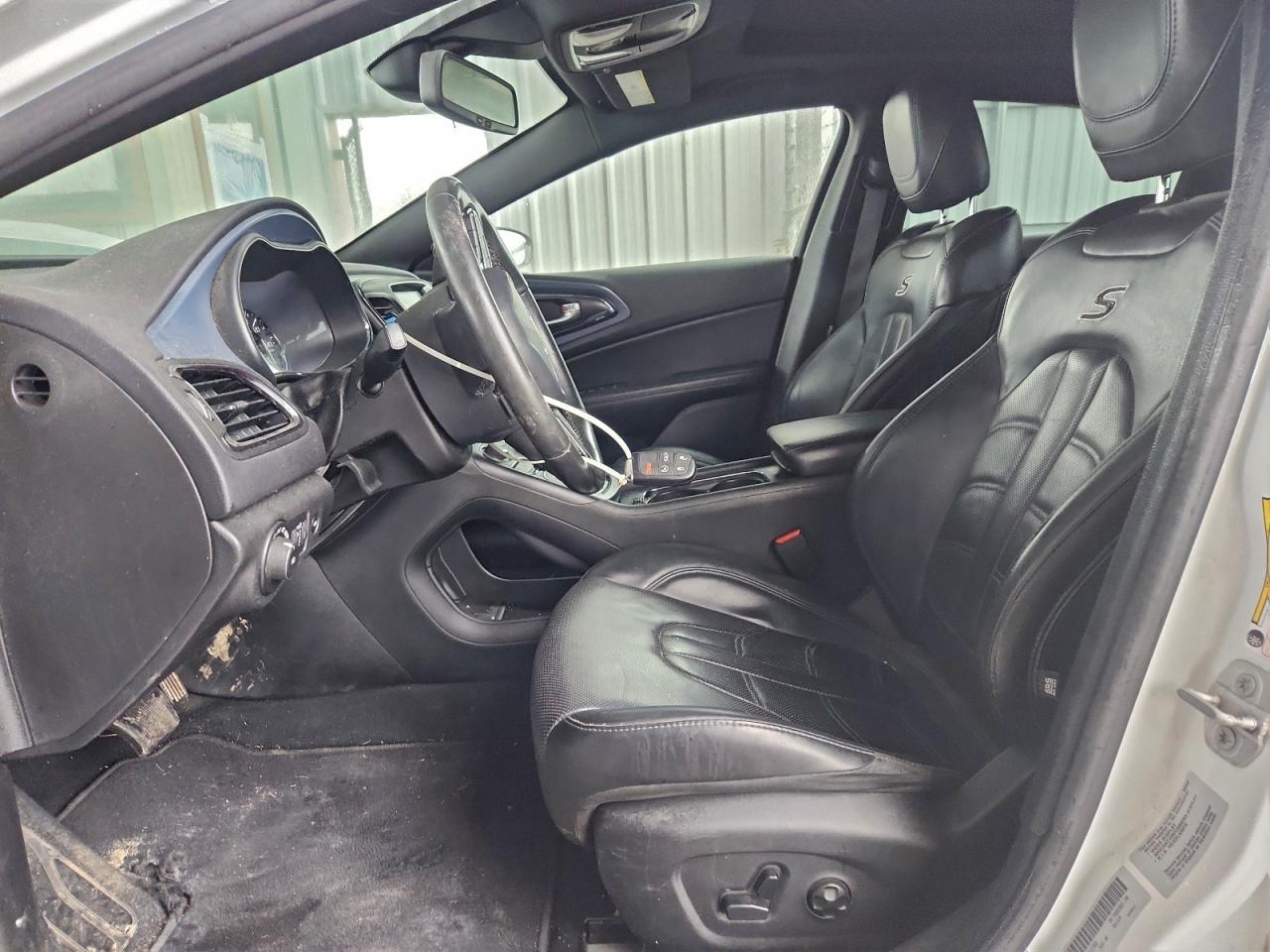 2015 CHRYSLER 200