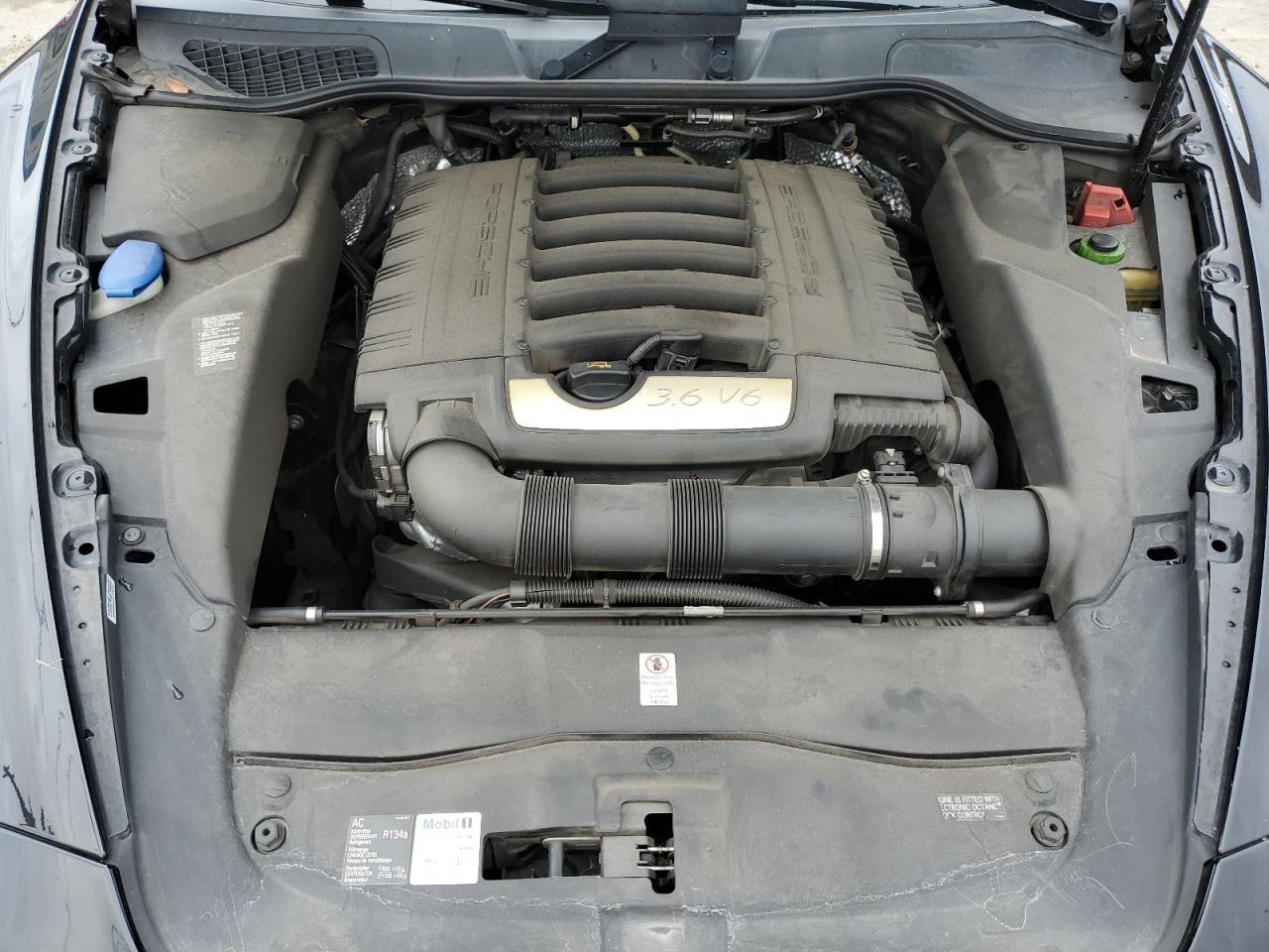 2013 PORSCHE CAYENNE
