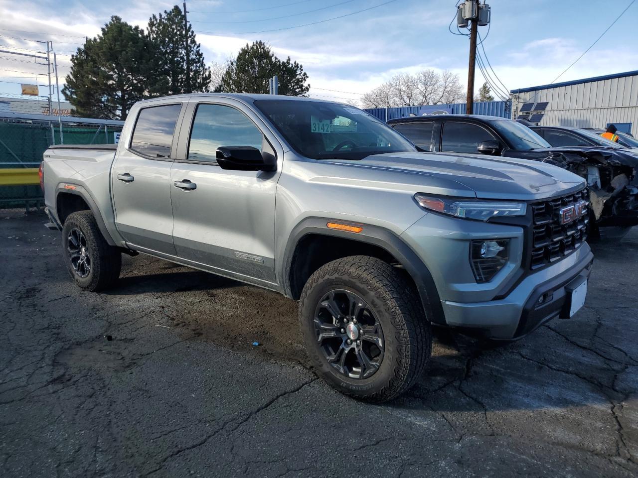 2024 GMC CANYON