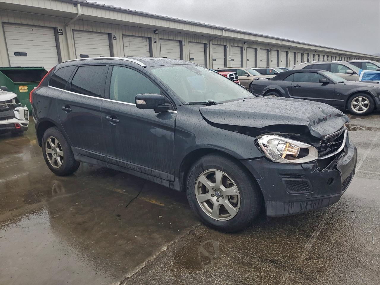 2011 VOLVO XC60
