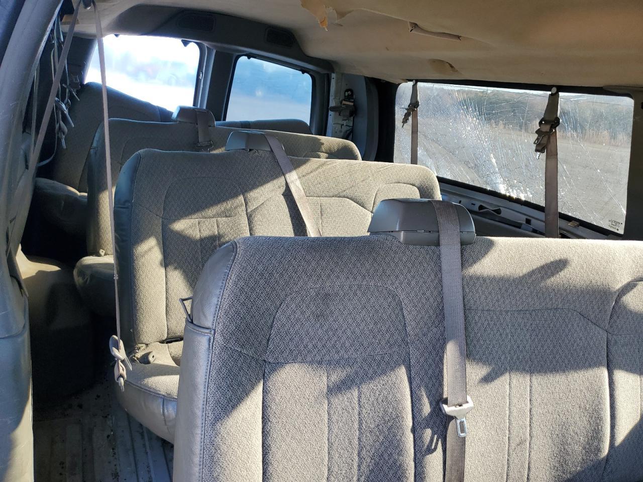 2011 CHEVROLET Express 3500