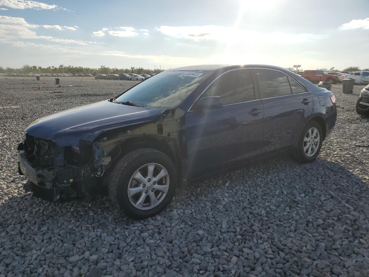 2011 TOYOTA CAMRY