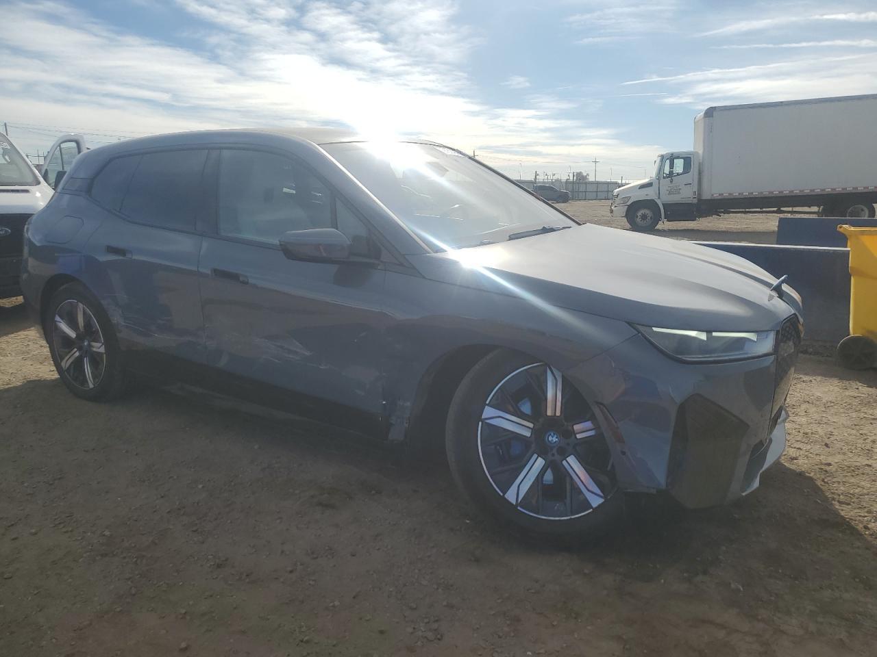 2024 BMW iX