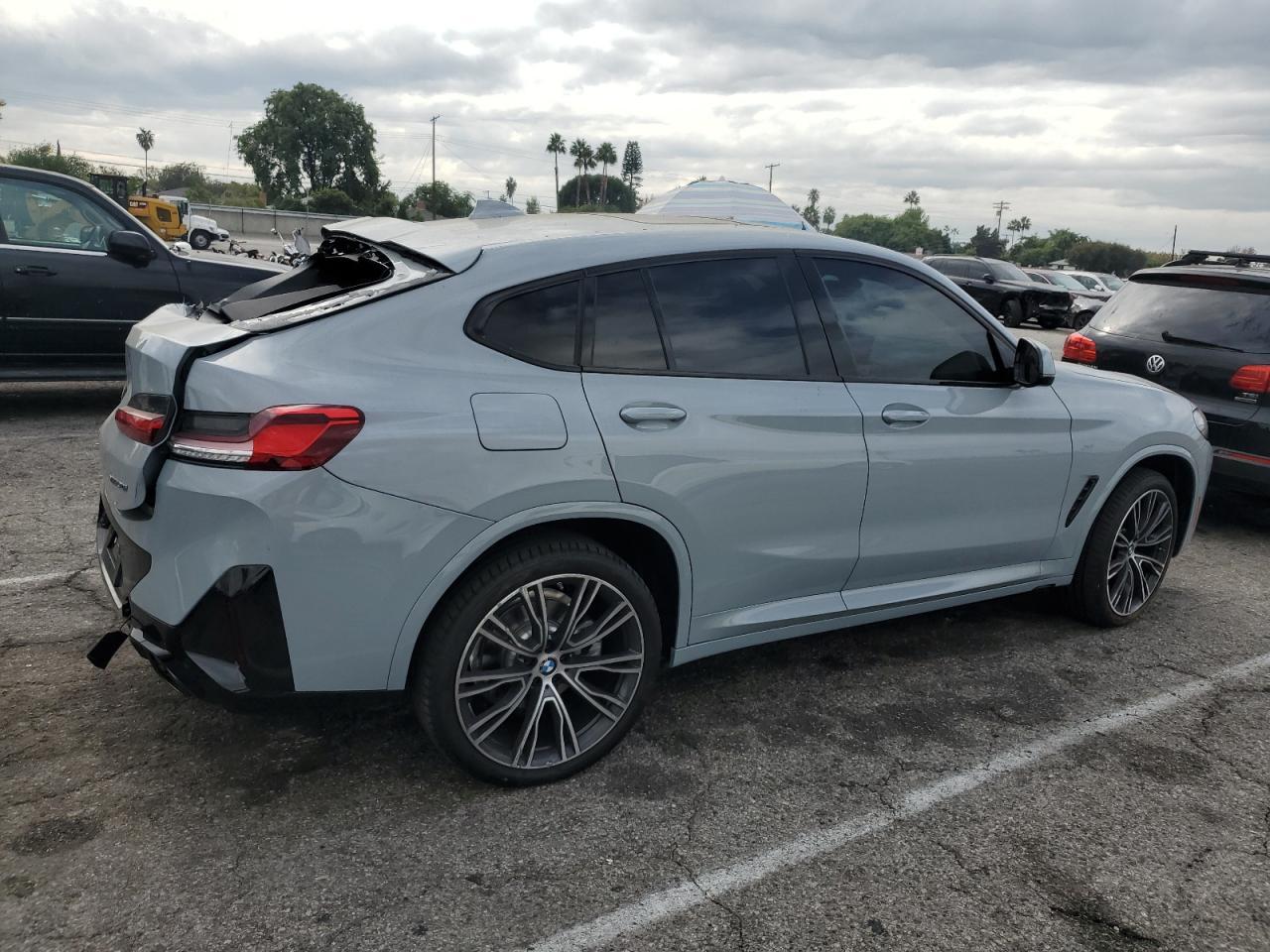 2025 BMW X4