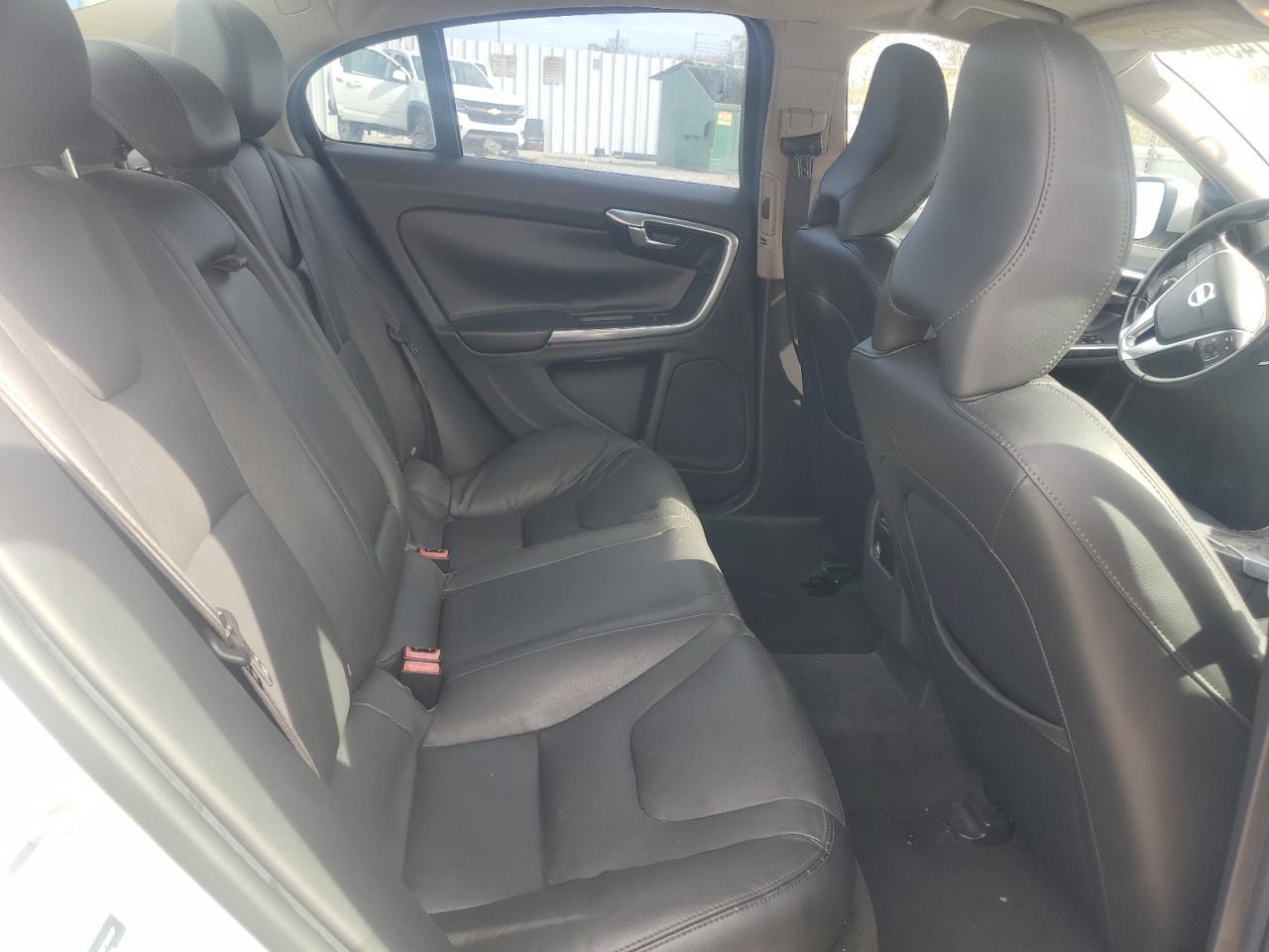 2015 VOLVO S60