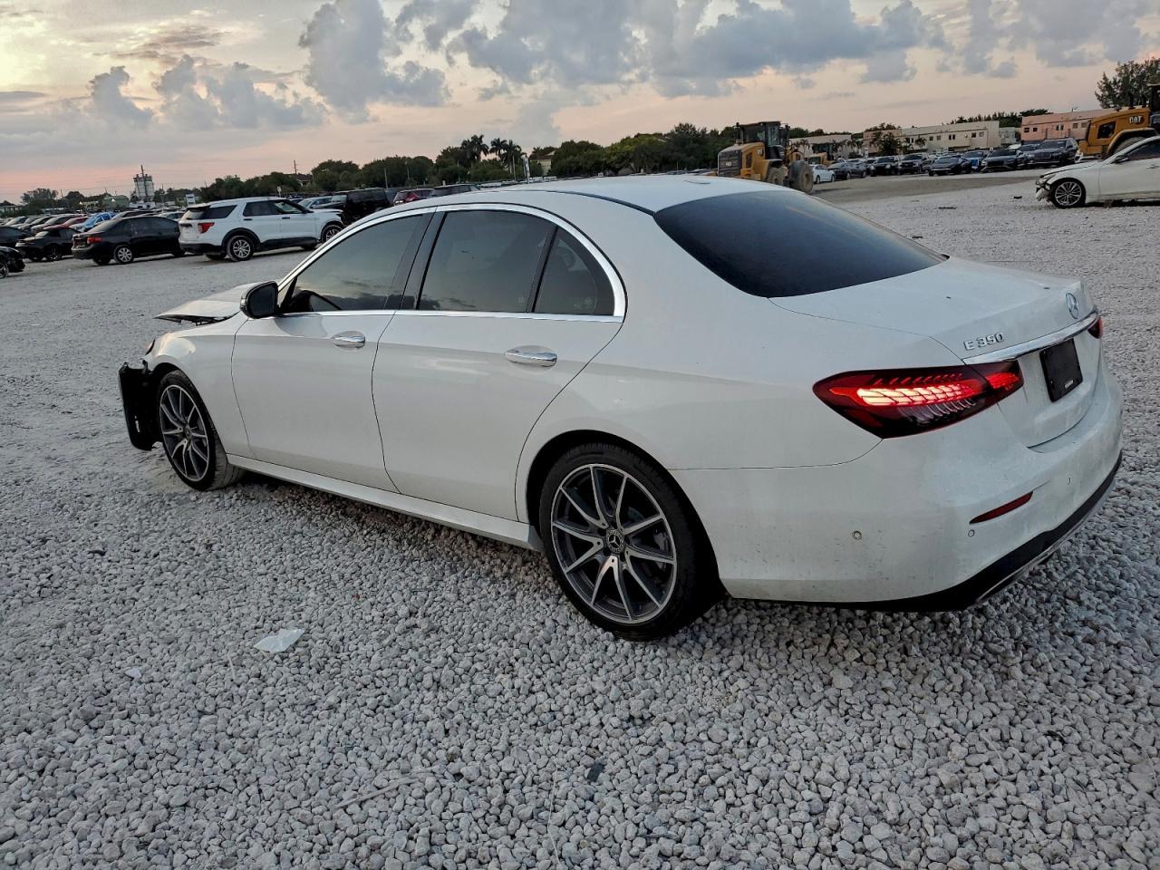 2021 MERCEDES-BENZ E-Class