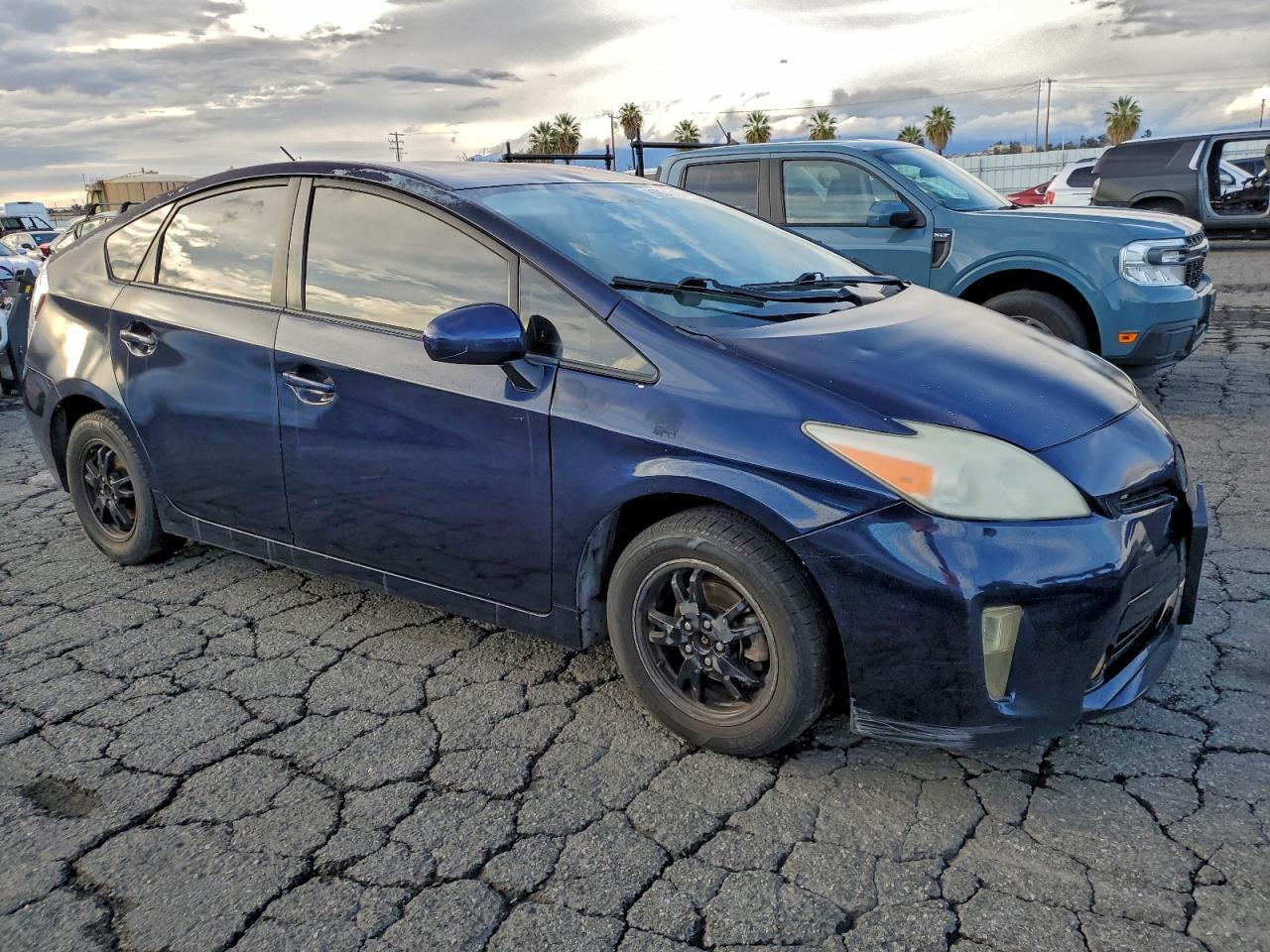 2013 TOYOTA PRIUS