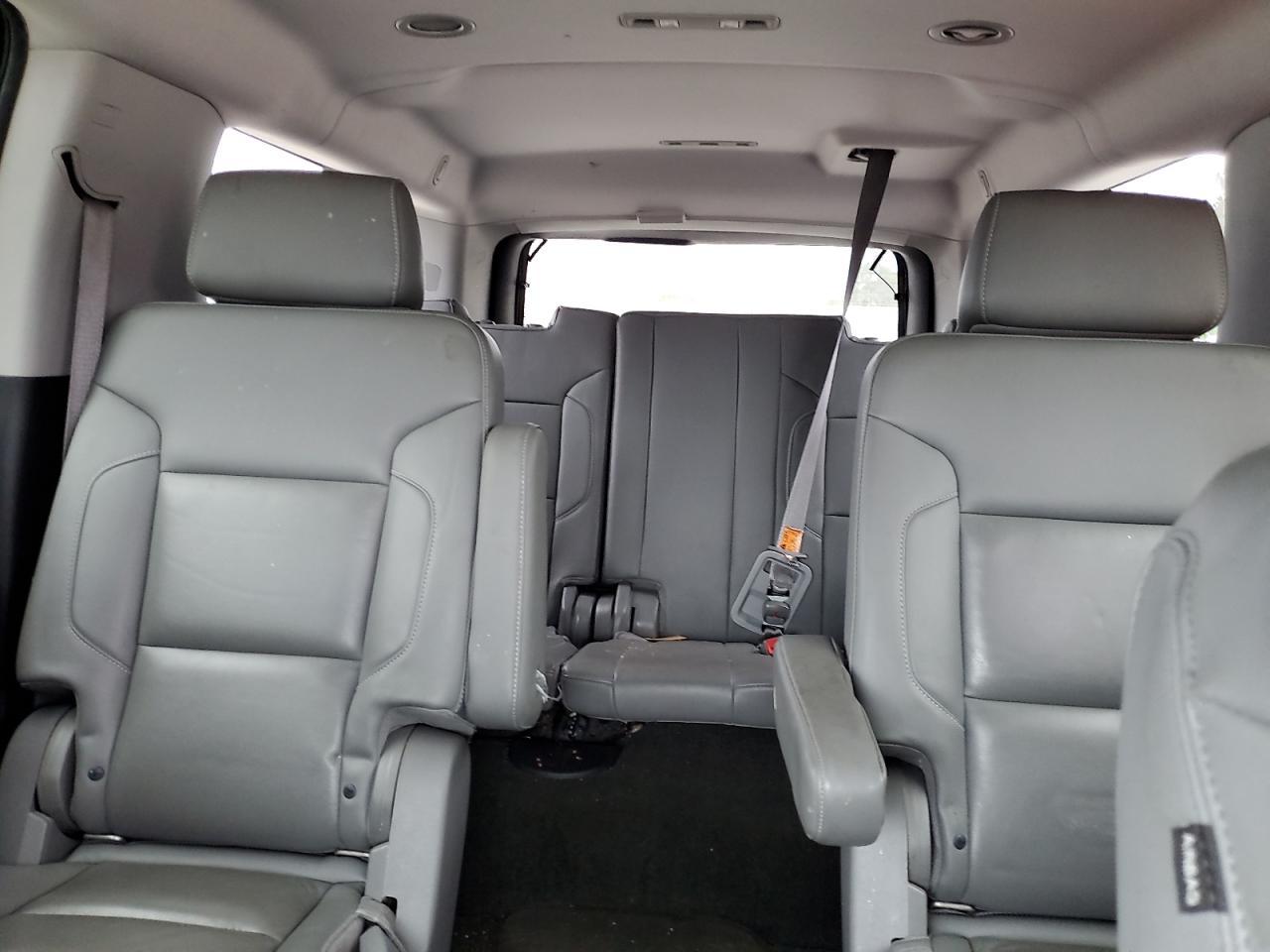 2016 CHEVROLET Suburban