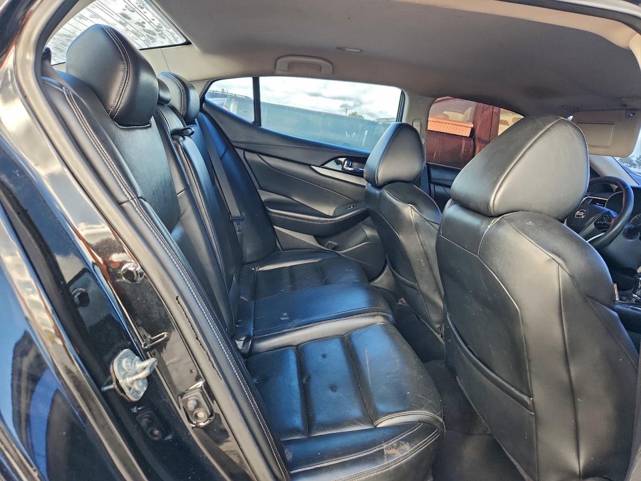 2016 NISSAN Maxima
