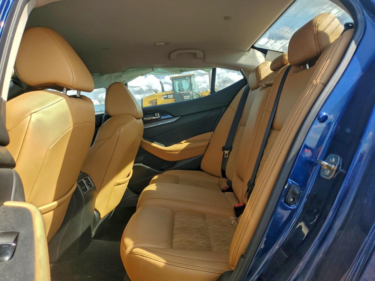 2017 NISSAN Maxima