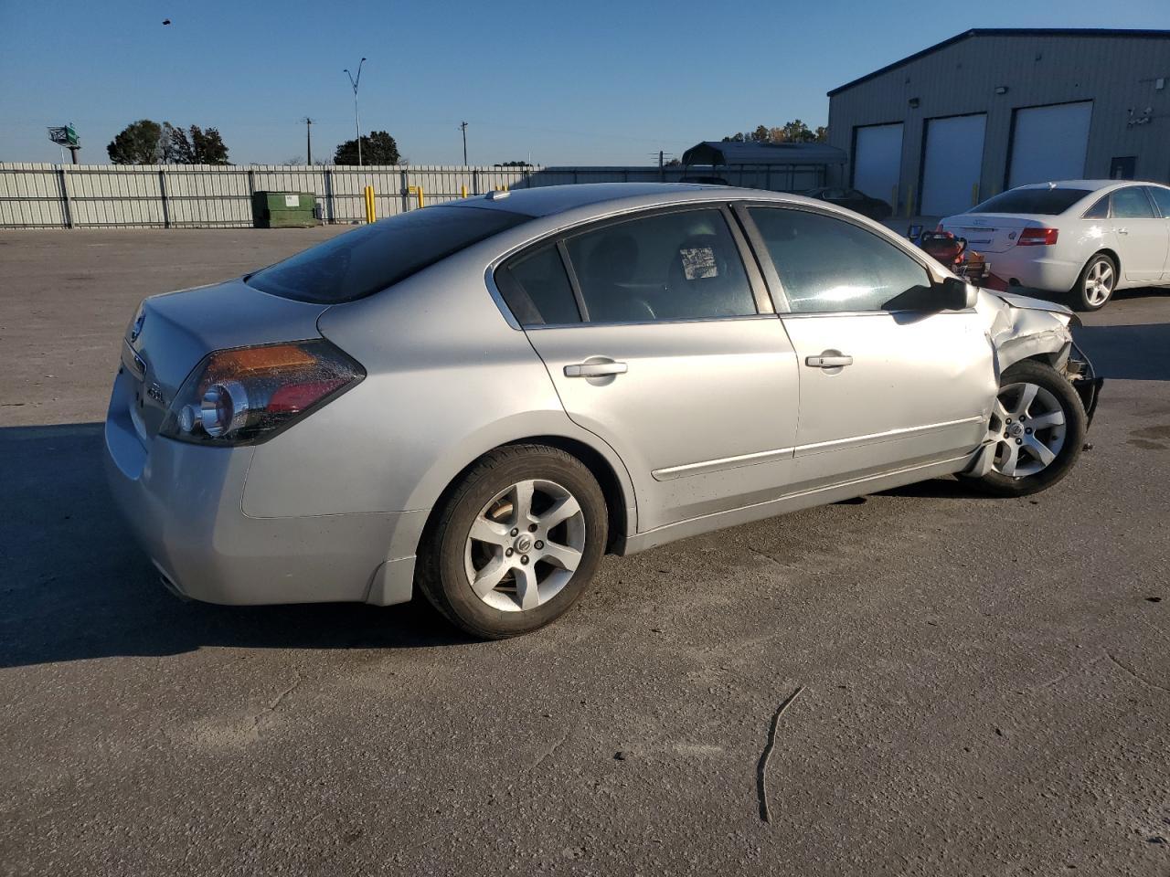 2009 NISSAN