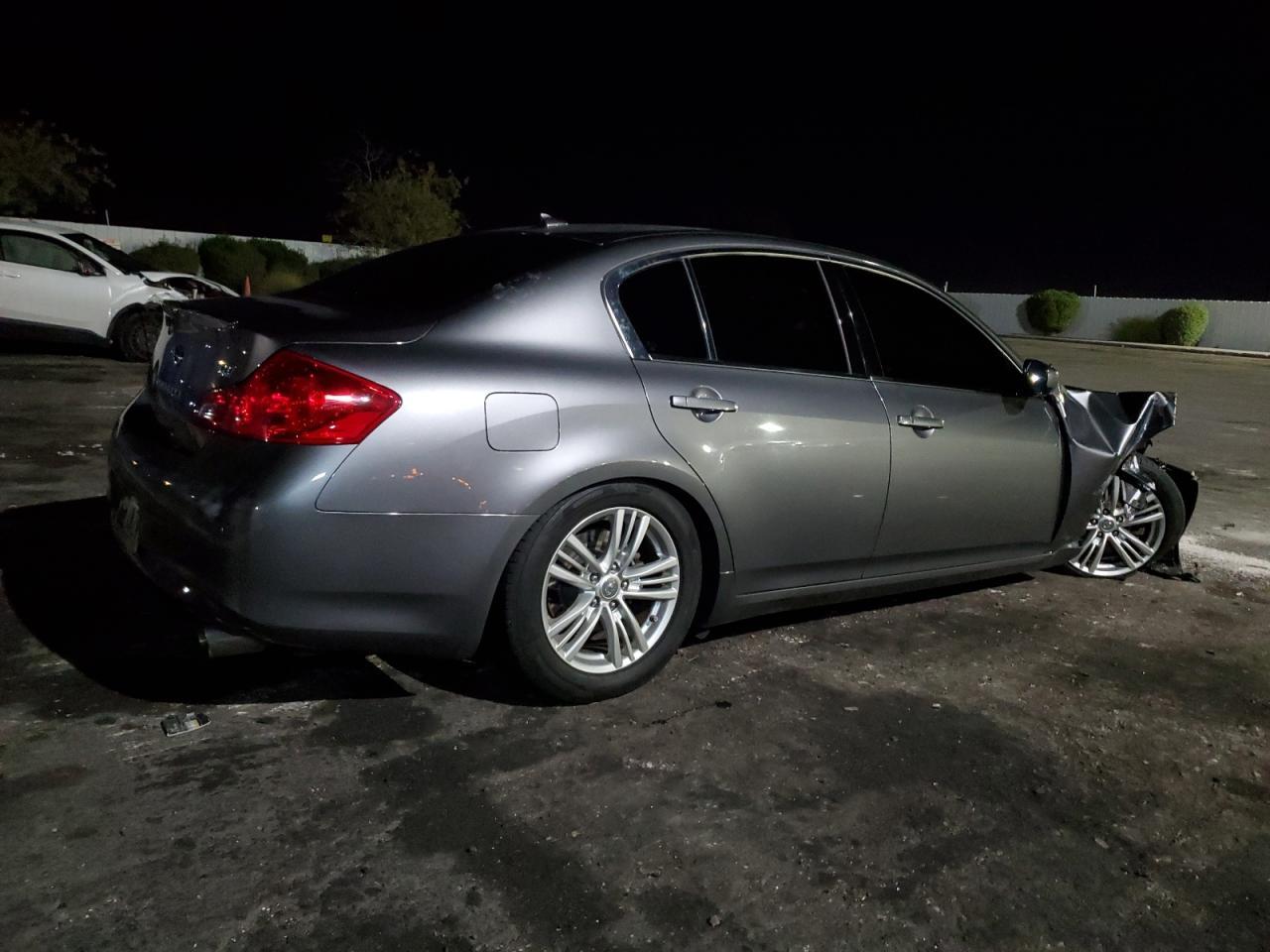 2012 INFINITI G37