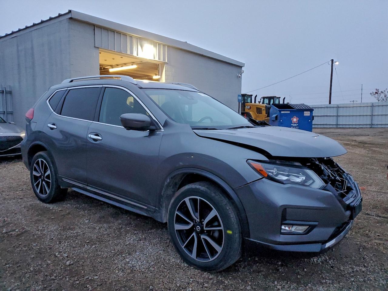 2017 NISSAN ROGUE