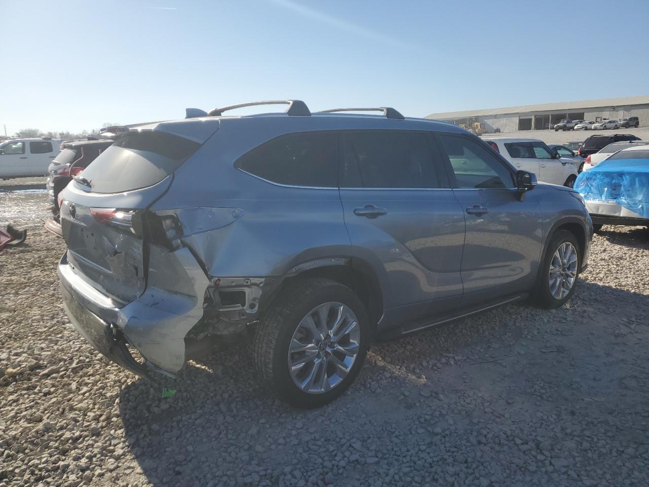 2019 NISSAN KICKS