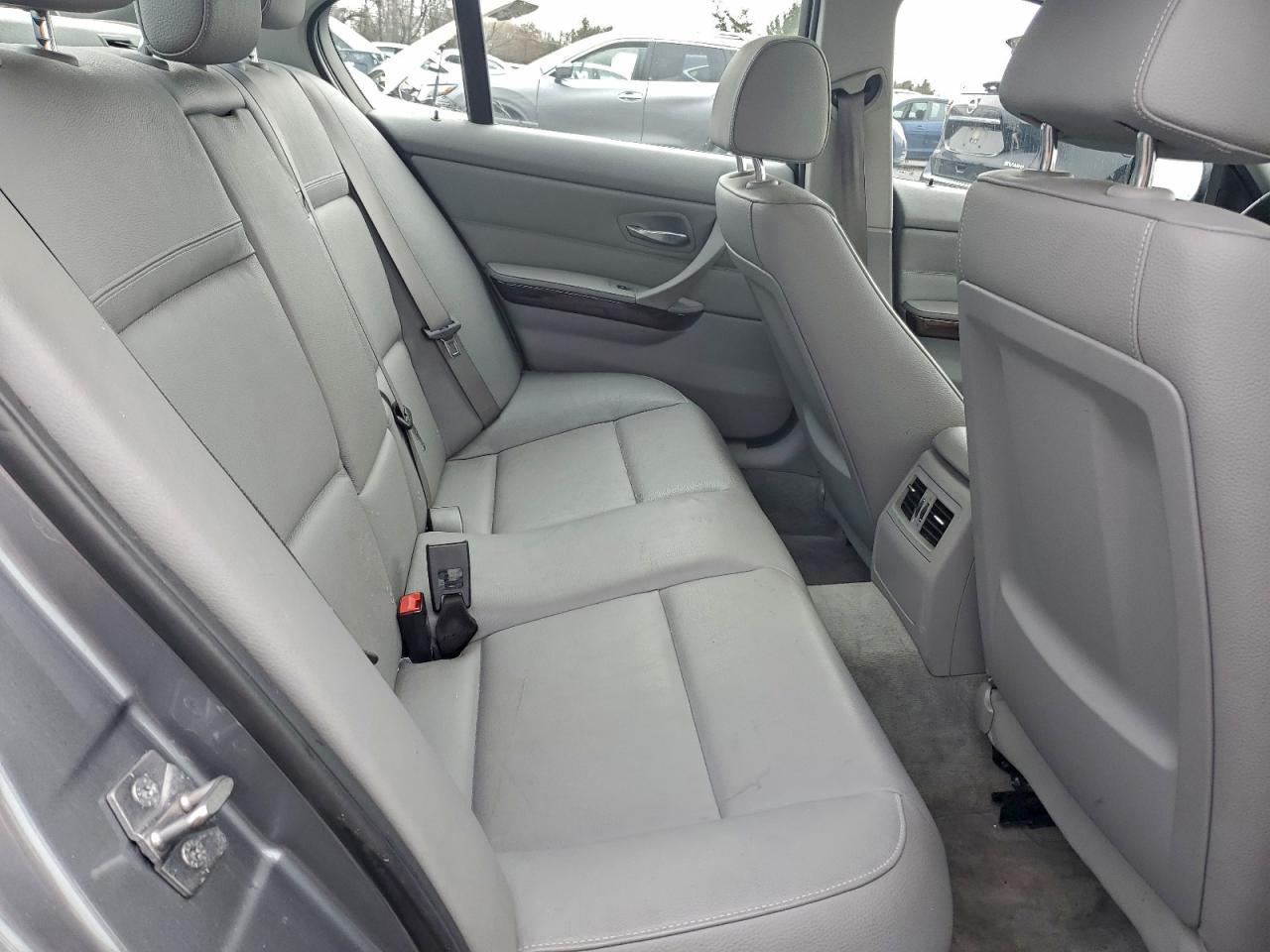 2011 BMW 3 SERIES