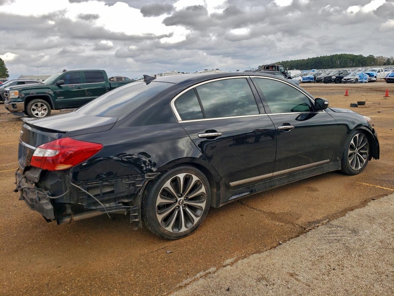 2012 HYUNDAI GENESIS