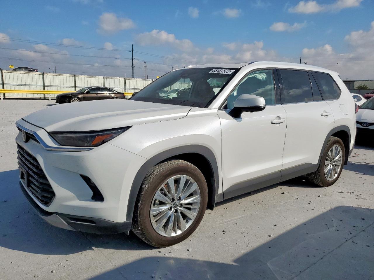 2024 TOYOTA HIGHLANDER