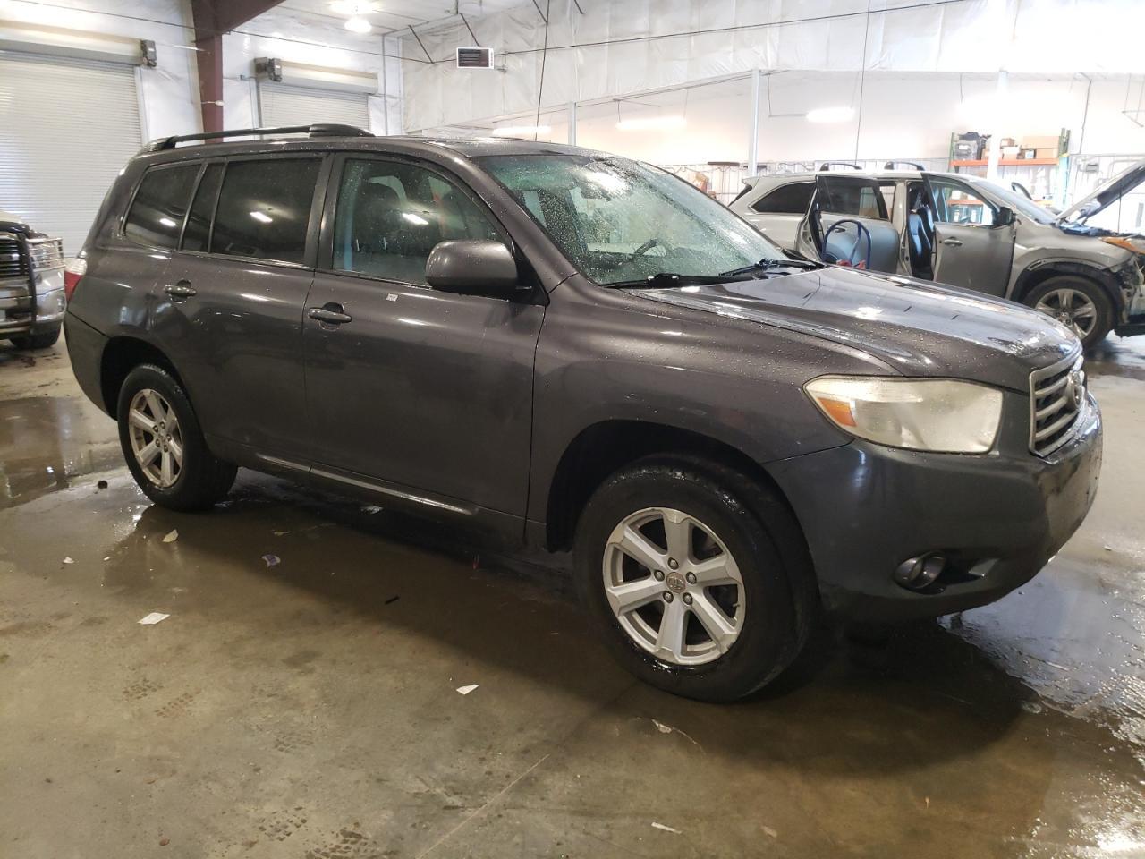 2010 TOYOTA HIGHLANDER