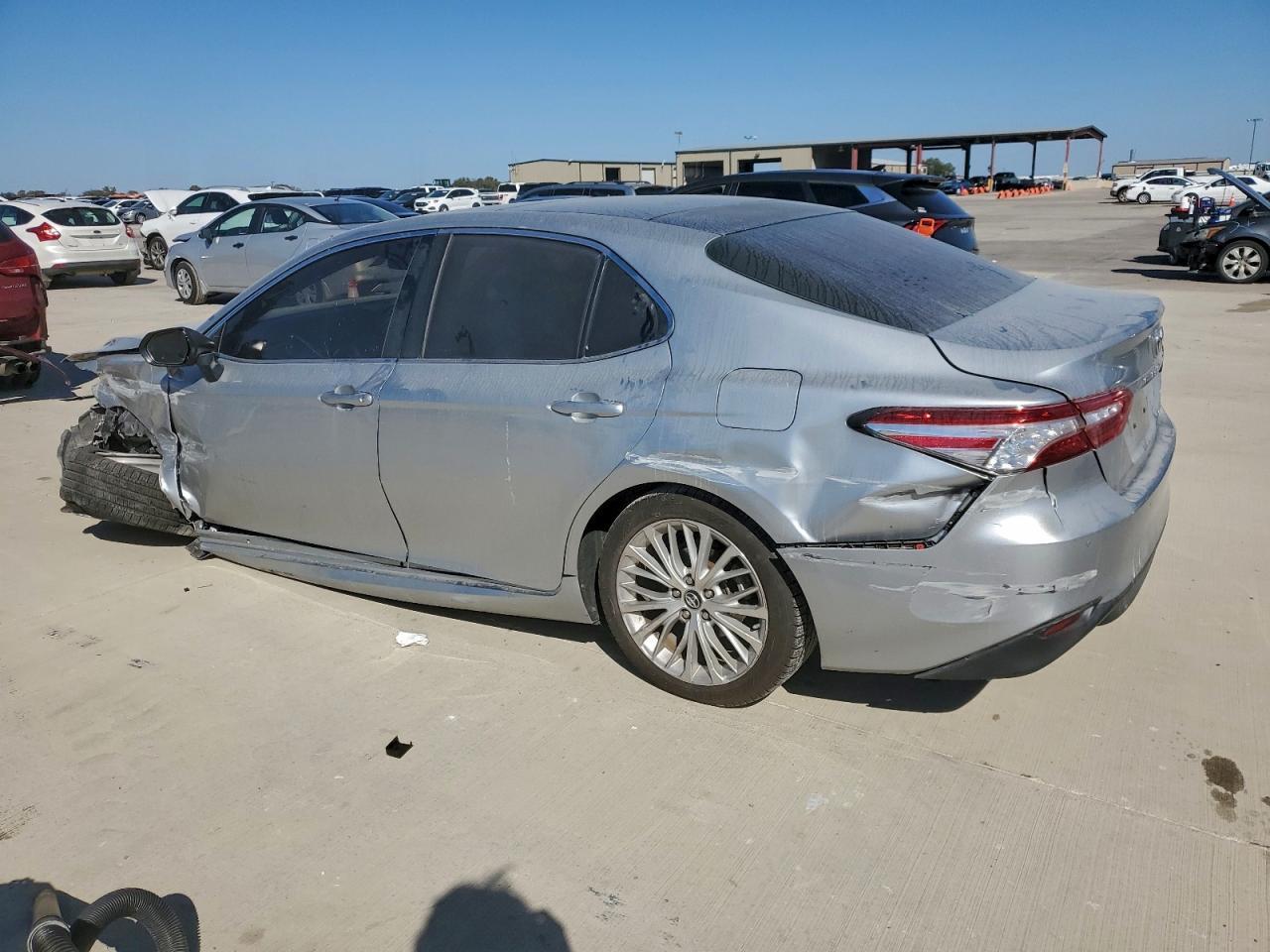 2018 TOYOTA CAMRY