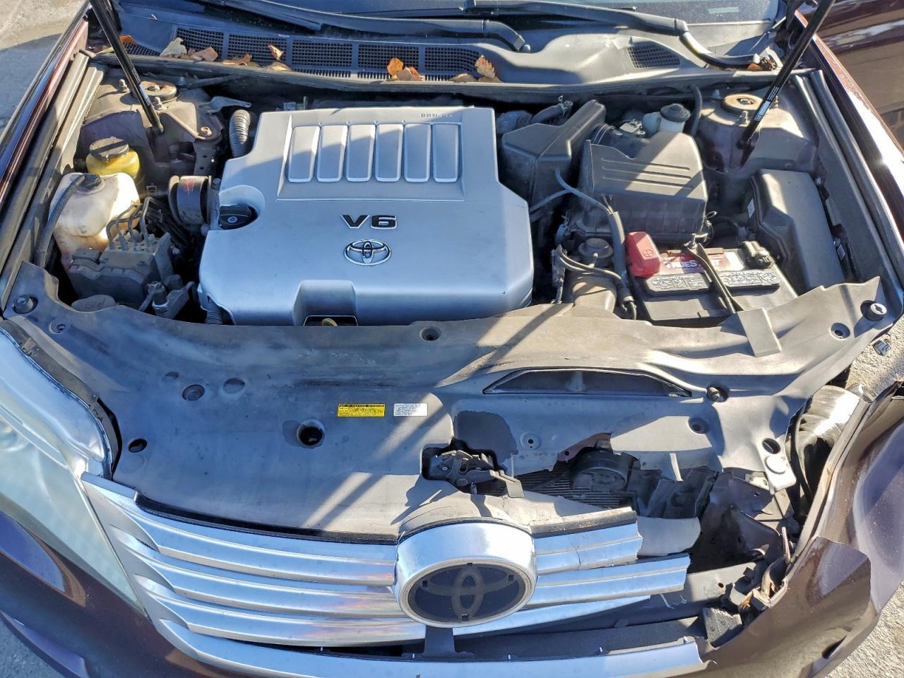 2011 TOYOTA Avalon