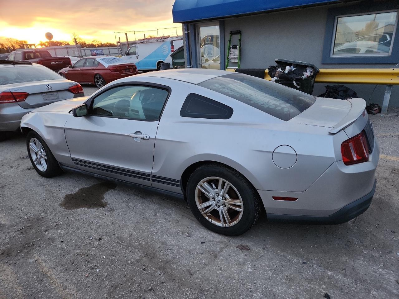 2010 FORD MUSTANG