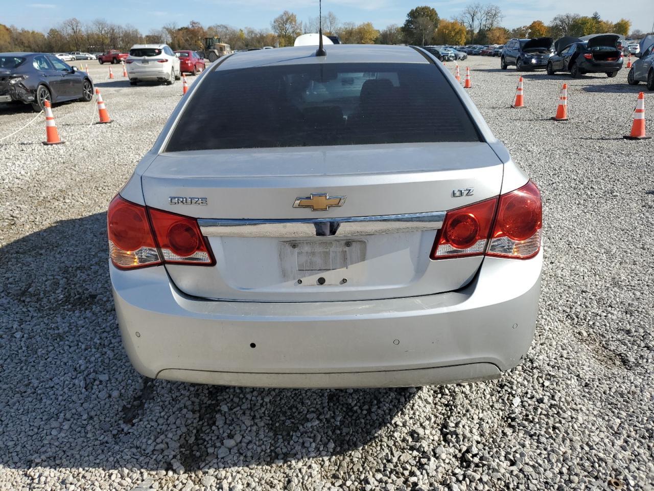 2011 CHEVROLET CRUZE