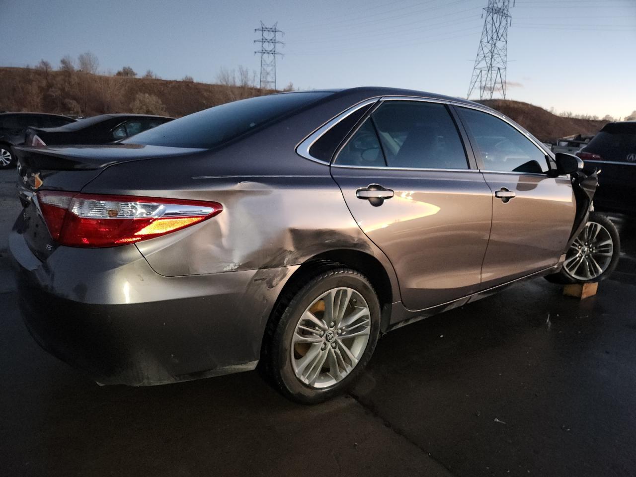 2016 TOYOTA CAMRY