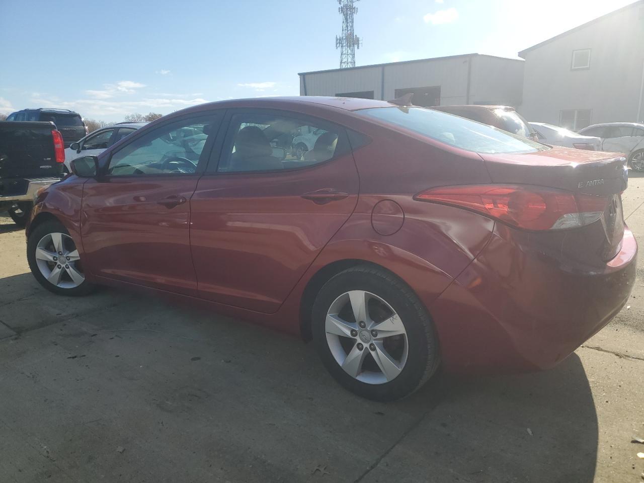 2013 HYUNDAI ELANTRA