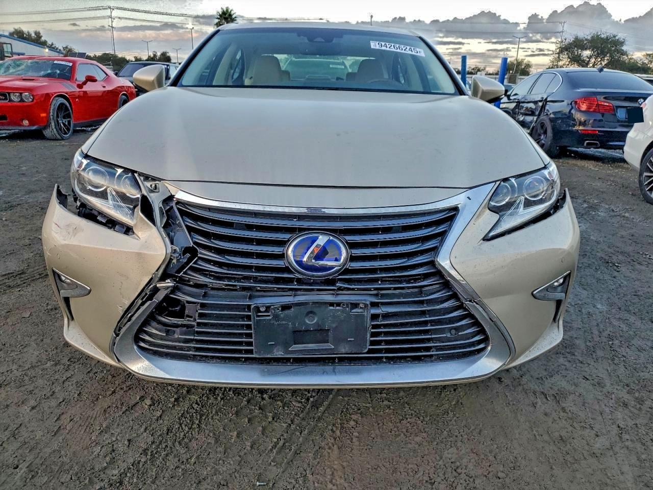 2017 LEXUS ES 300H