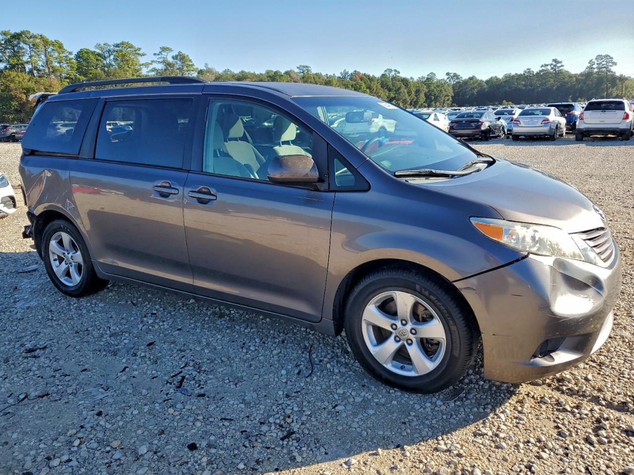 2015 TOYOTA SIENNA