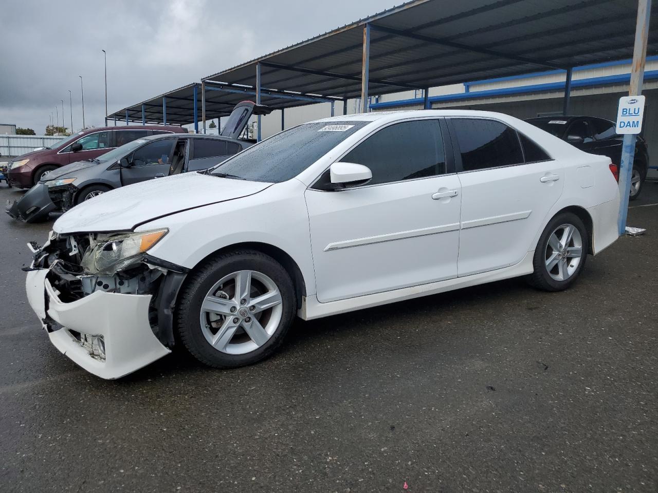 2013 TOYOTA CAMRY