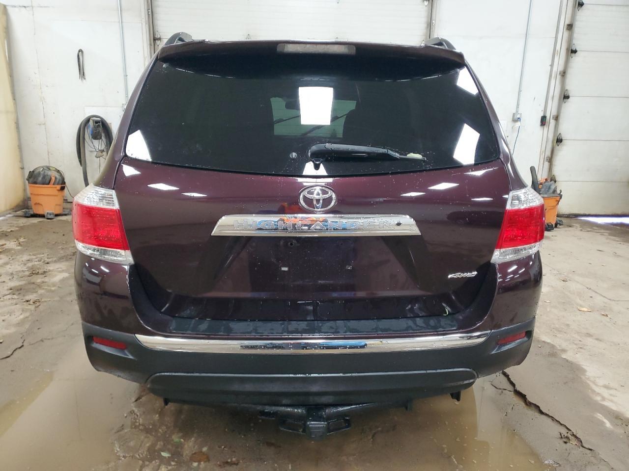 2013 TOYOTA HIGHLANDER