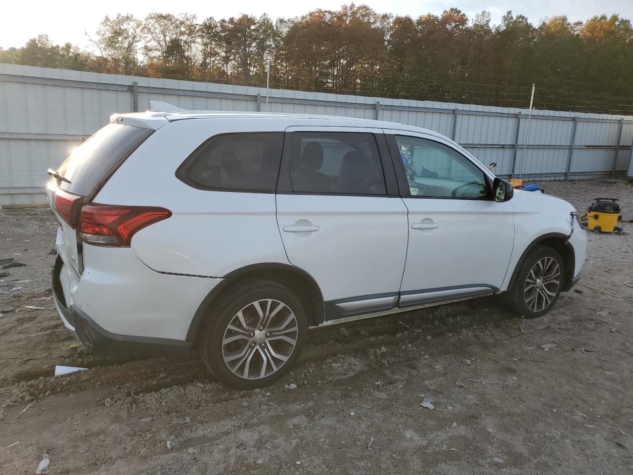 2017 MITSUBISHI outlander