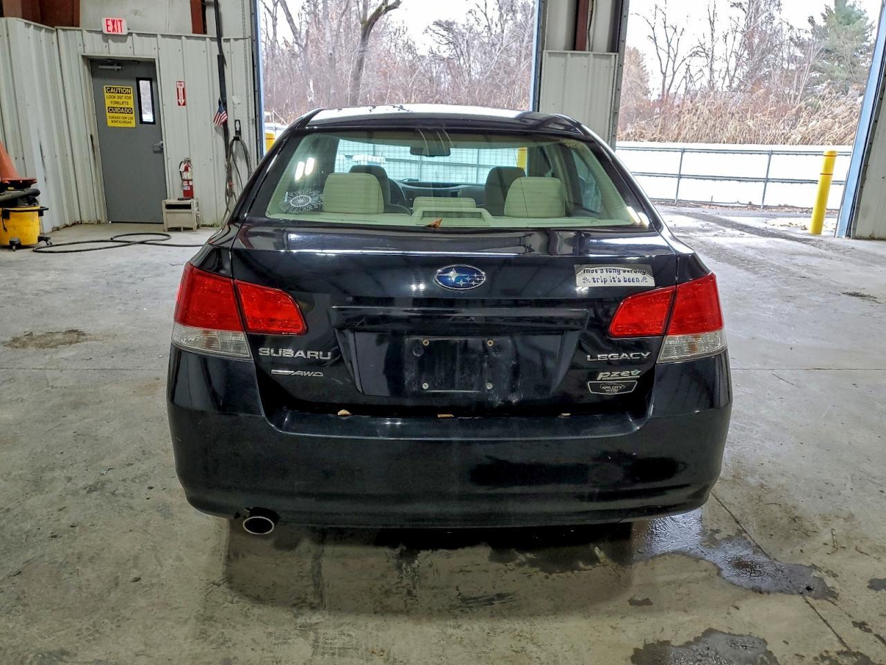 2011 SUBARU Legacy