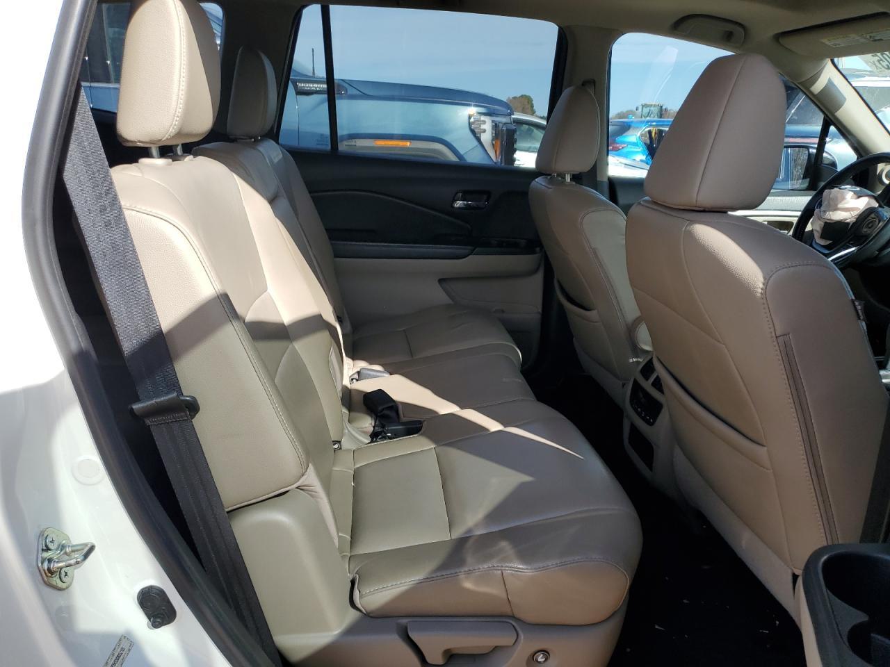 2016 HONDA PILOT