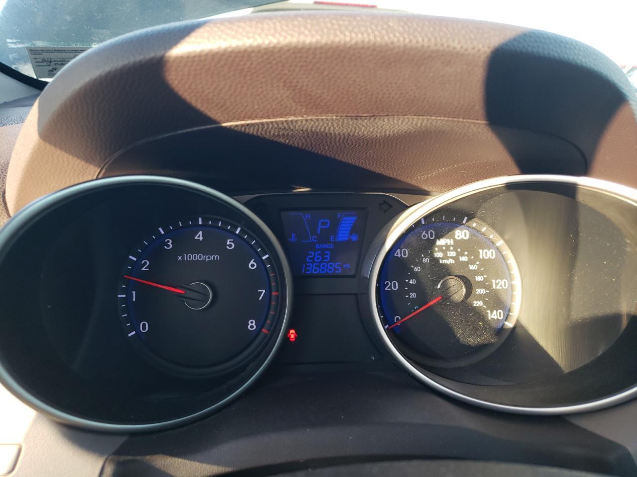 2011 HYUNDAI TUCSON